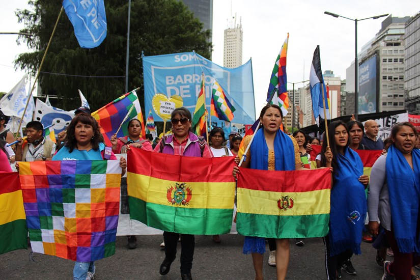 Multidinaria movilización contra el golpe de Estado en Bolivia