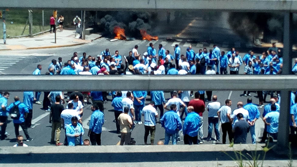 Disputa empresario sindical paraliza más de 60 líneas de colectivos