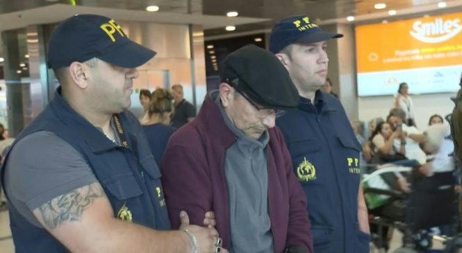 Extraditado por Francia, llegó a la Argentina el represor Mario Alfredo Sandoval