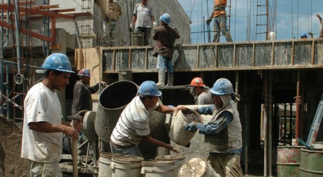 La crisis en la construcción no toca fondo y ya destruyó 28 mil empleos