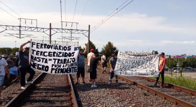 Patota atacó a trabajadores y trabajadoras despedidos del Tren Roca, el Belgrano Norte y Sur