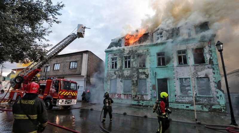 Chile: El incendio en la casa de los DDHH de Punta Arenas habría sido intencional