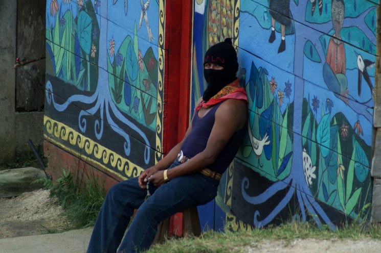 Dan a conocer el surgimiento del Ejército Zapatista de Liberación Mundial (EZLM)