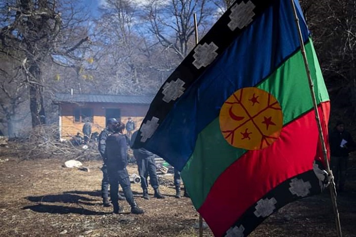 Patota armada ataca a comunidad Mapuche en Bariloche