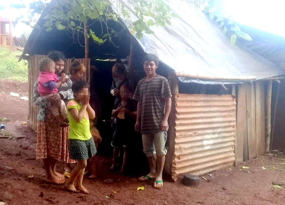 En la comunidad Aguaray Miní, 17 familias sólo cuentan con cinco colchones