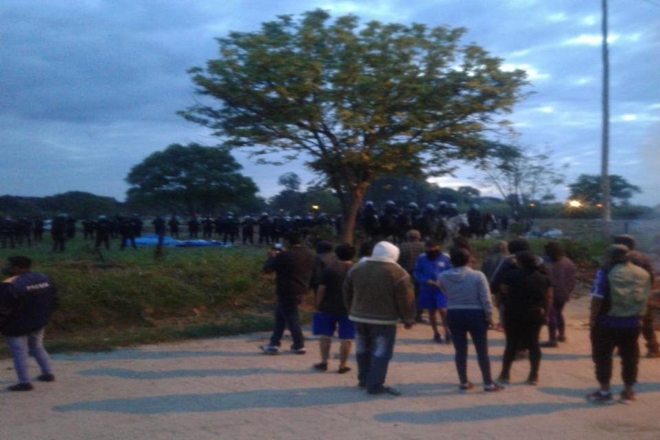 Un desalojo y represión policial dejó heridos en Tartagal