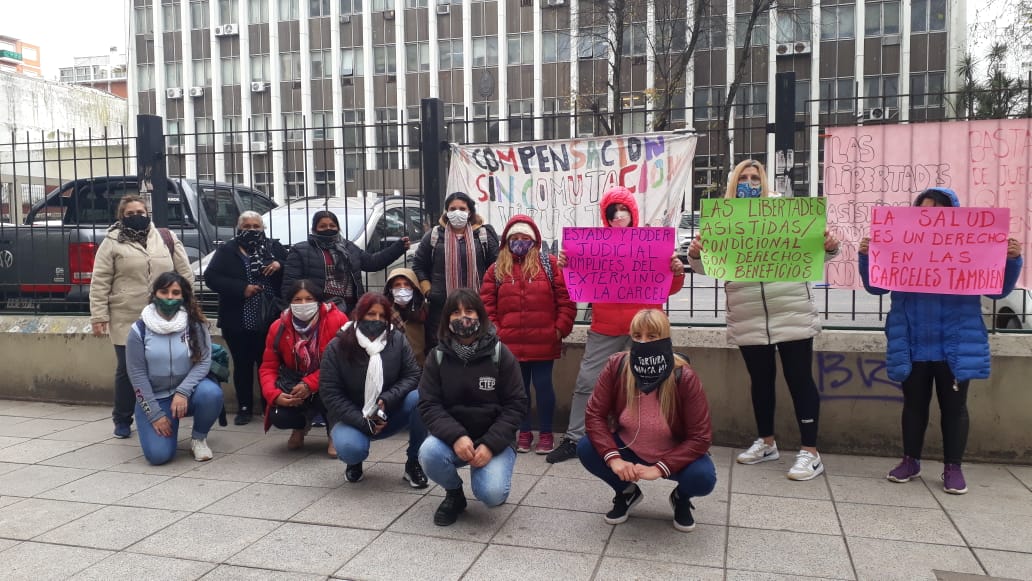 Mar del Plata: Banderazo frente a tribunales por el crítico escenario de las cárceles de Batán