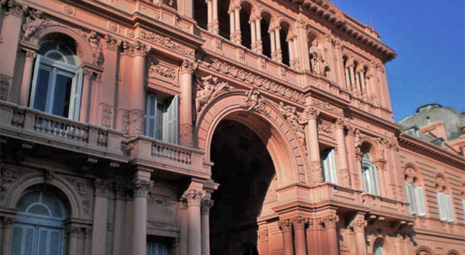 Trabajadores estatales, bancarios y de prensa rechazaron el desdoblamiento del pago del aguinaldo