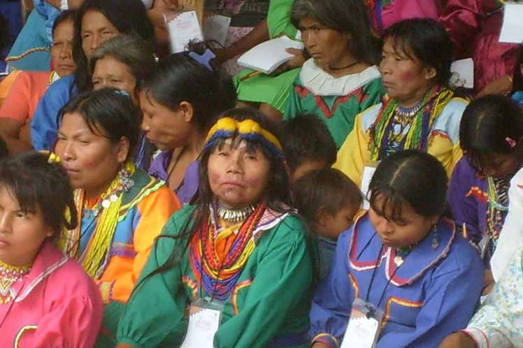Amplio rechazo en Colombia por violación de soldados a niña indígena
