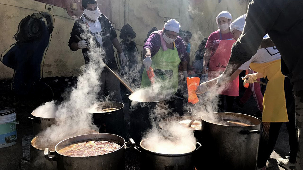 Séptima semana consecutiva de reclamos con ollas populares en la Ciudad