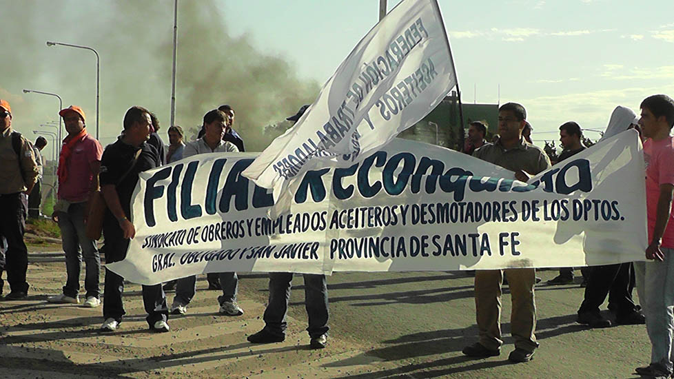 Caravanas y banderazos en defensa de los puestos de trabajo de Vicentin