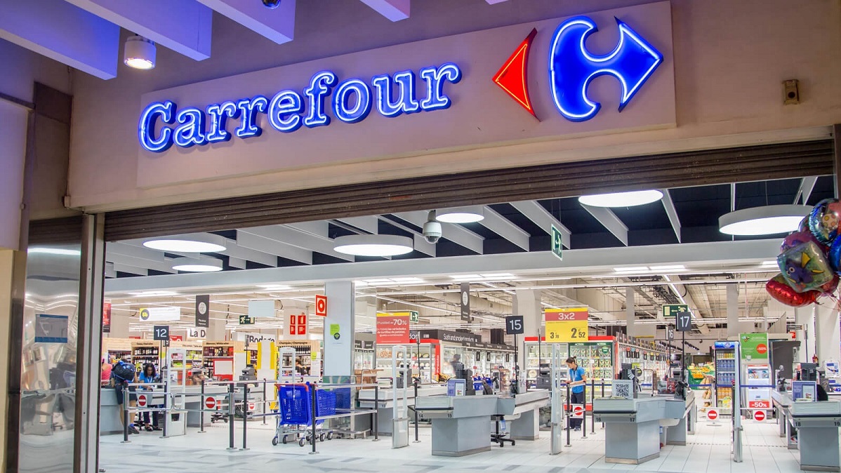 carrefour supermarket in spain