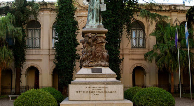 Denuncian a la Universidad Nacional de Córdoba en la justicia federal por vulnerar derechos de personas trans