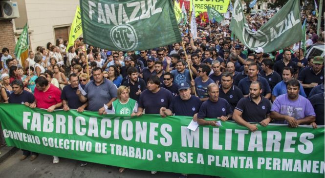 Denuncian que Macri también espió a trabajadores de FanAzul
