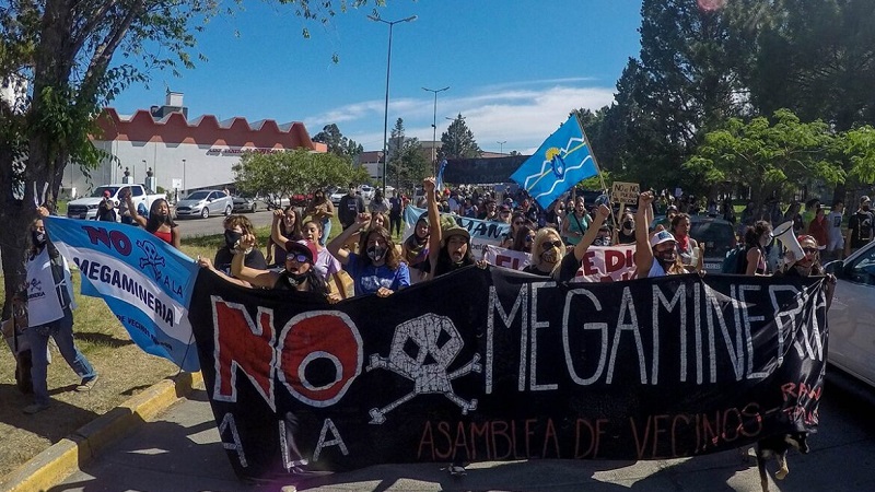 Chubut: más de mil firmas de académicos y docentes en apoyo a la Segunda Iniciativa Popular contra la megaminería