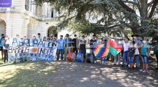La Plata: una comunidad guaraní reclamó la restitución de sus tierras