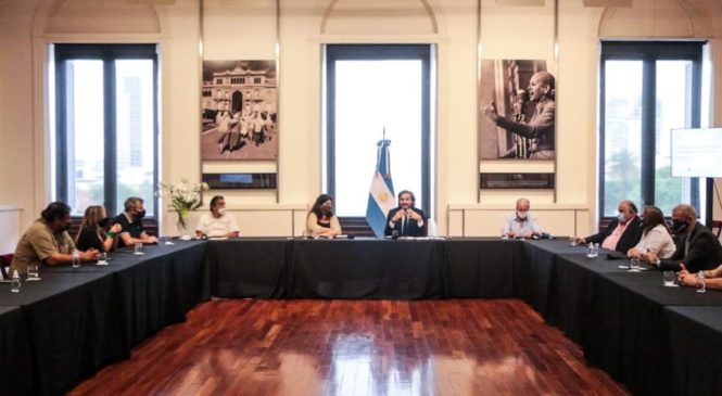 Pase a planta permanente y recategorización de 29 mil trabajadores