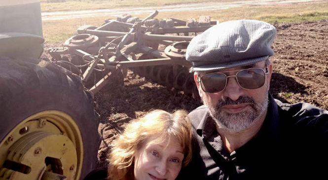 Desalojan a una familia de campesinos agroecológicos