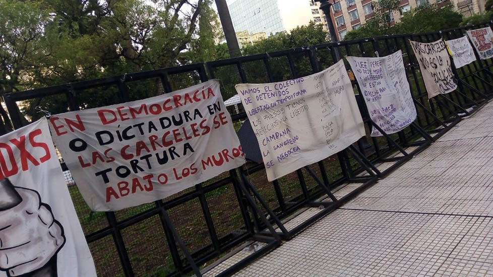 Reclamo y acampe de familiares frente a la Corte Suprema de Justicia