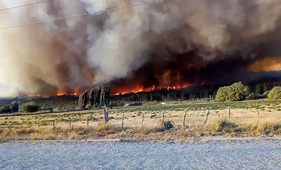 Incendios en la Patagonia: “Chubut no está en condiciones de afrontar esta catástrofe”