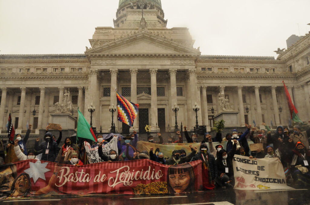 Mujeres indígenas llegaron a Buenos Aires para pedir Basta de Terricidio