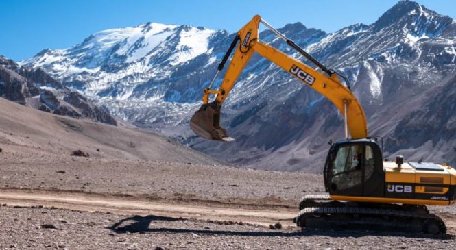 Corte chilena acoge recurso presentado por comunidades Pueblo Quechua ante daños patrimoniales en Cerro El Plomo