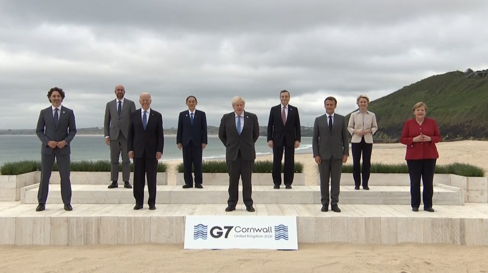 La promesa de las vacunas contra el covid del G7 es la farsa del año