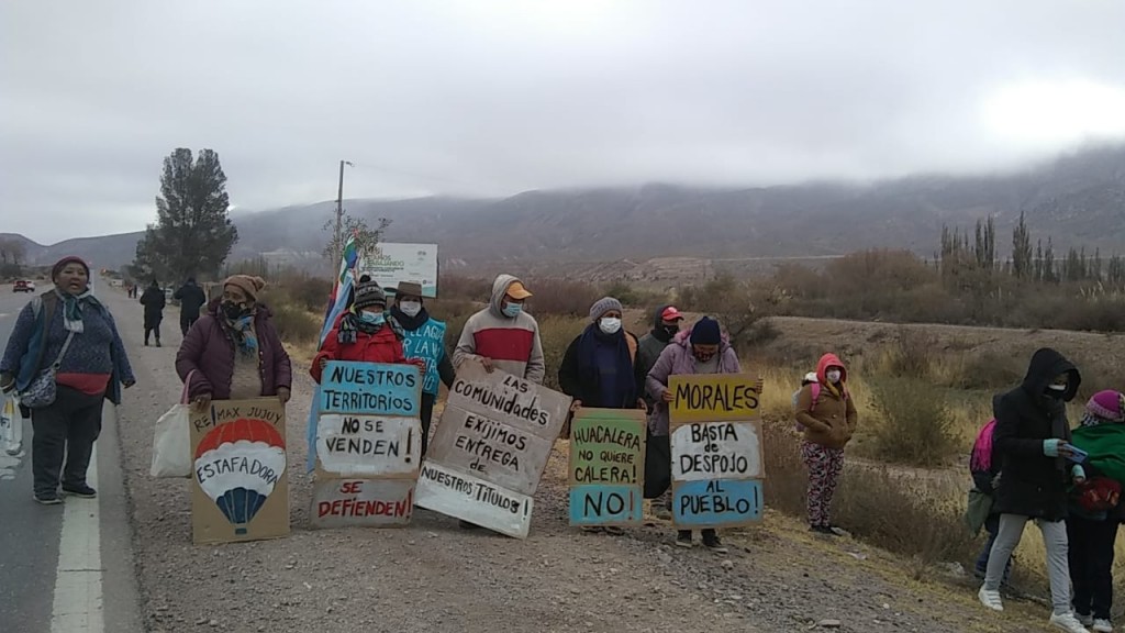 Comunidades indígenas cortan la ruta en Jujuy: rechazan la venta de sus territorios