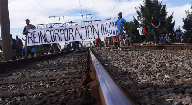 Ferroviarios despedidos realizan protesta para ser reincorporados