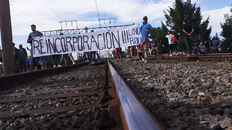 Ferroviarios despedidos realizan protesta para ser reincorporados