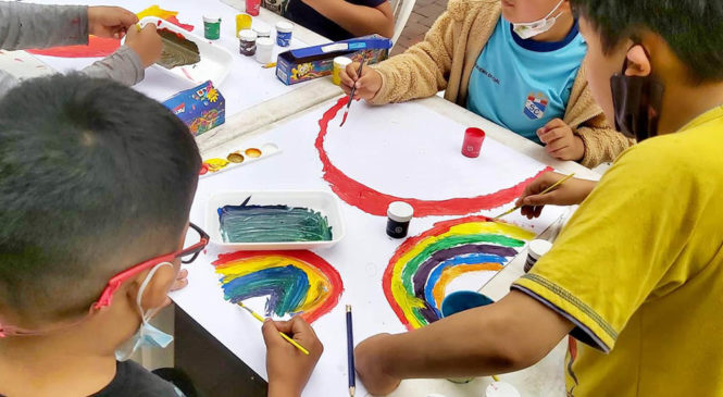 Una biblioteca lesbofeminista de Lima es refugio para niñeces y LGBT+