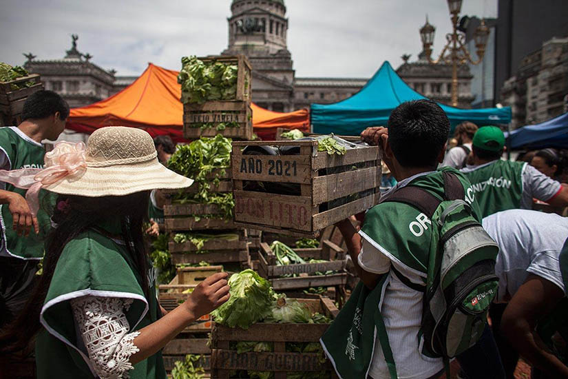 Acampe frente al Congreso en reclamo por la Ley de Acceso a la Tierra