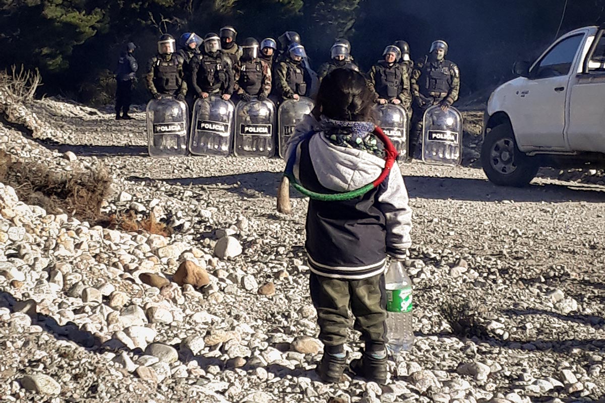 El Pueblo Mapuche resiste la avanzada de jueces, fiscales y empresarios