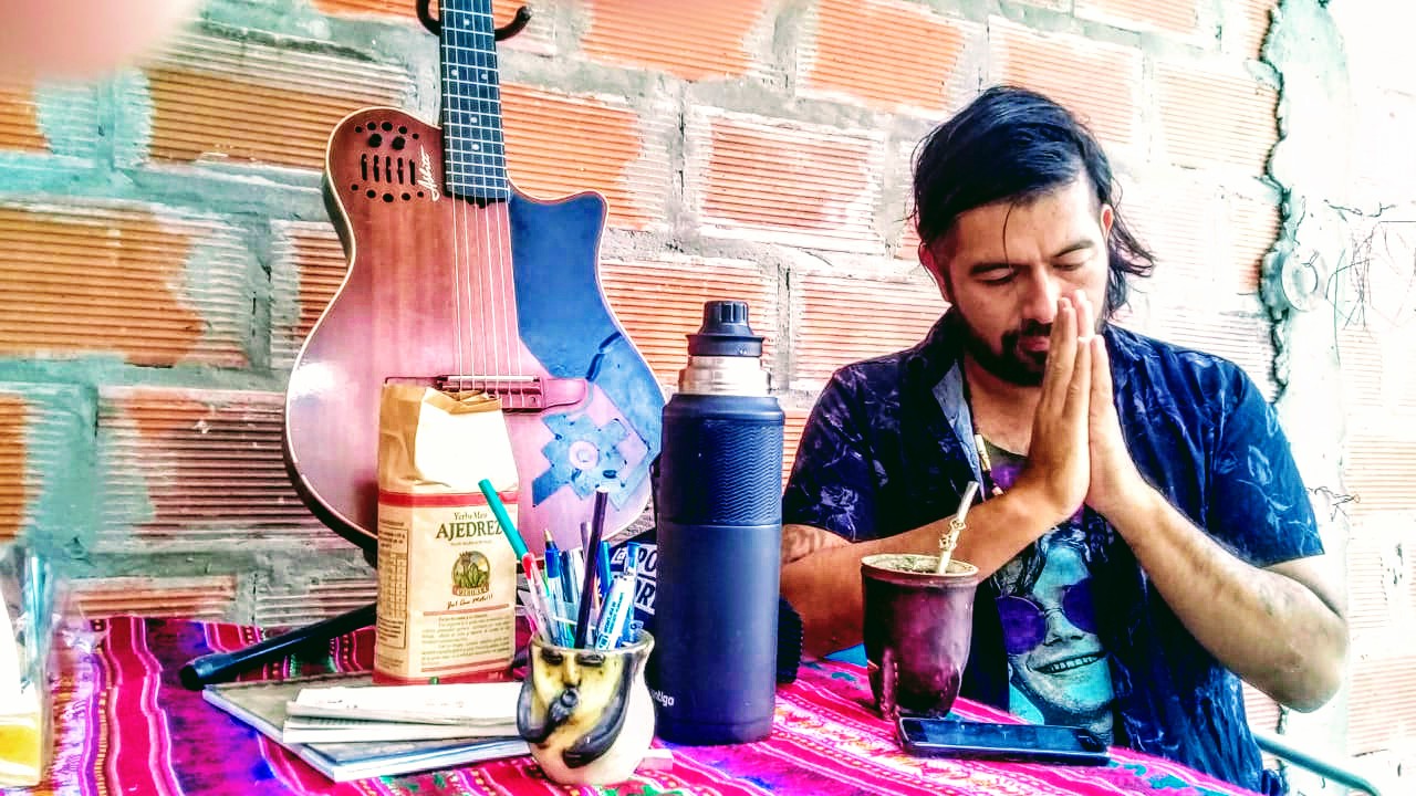 Rosario: Murió el músico y docente de la comunidad Qom Eric Morales