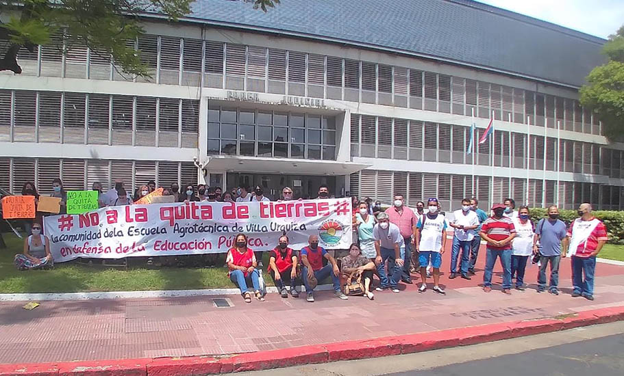 Entre Ríos: El gobierno quiere ceder tierras que una escuela usa para producción agroecológica