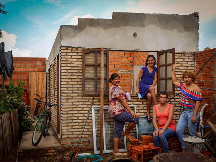 Construyen una casa digna para adultas mayores trans en Paraguay