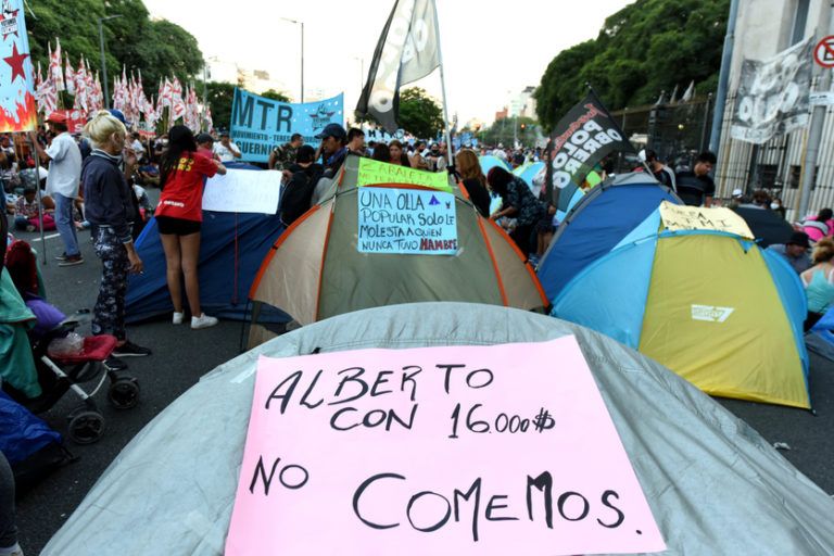Acampe por 48 horas de la Unidad Piquetera ante el fracaso de la reunión con el ministro Juan Zabaleta