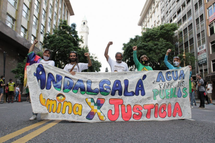 Andalgalá: Caminata por justicia y la esperanza de frenar a las mineras