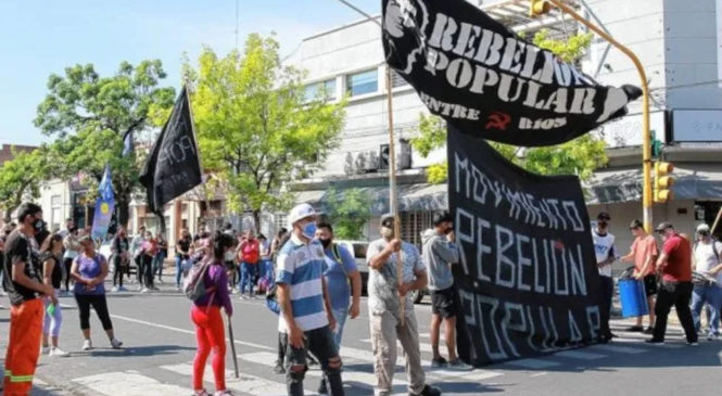Detienen a militante de Rebelión Popular en Paraná por pintar contra el FMI