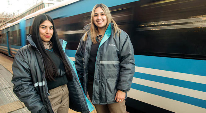 El ferrocarril incorpora las primeras señaleras en su historia