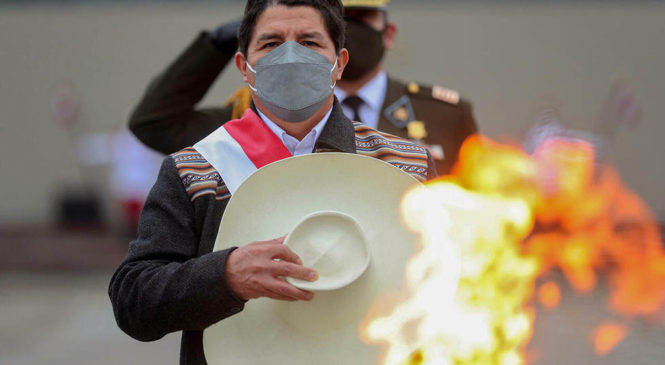Ni por las buenas ni por malas la derecha peruana logra asaltar el poder (por ahora)