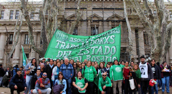 ATE Rosario vuelve a las calles contra los descuentos, falta de pago y reducción salarial