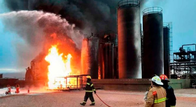 Vaca Muerta: 3 trabajadores muertos en incendio de refinería de Plaza Huincul