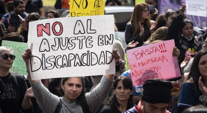 Nuevas protestas por la demora en los pagos a prestadores de discapacidad