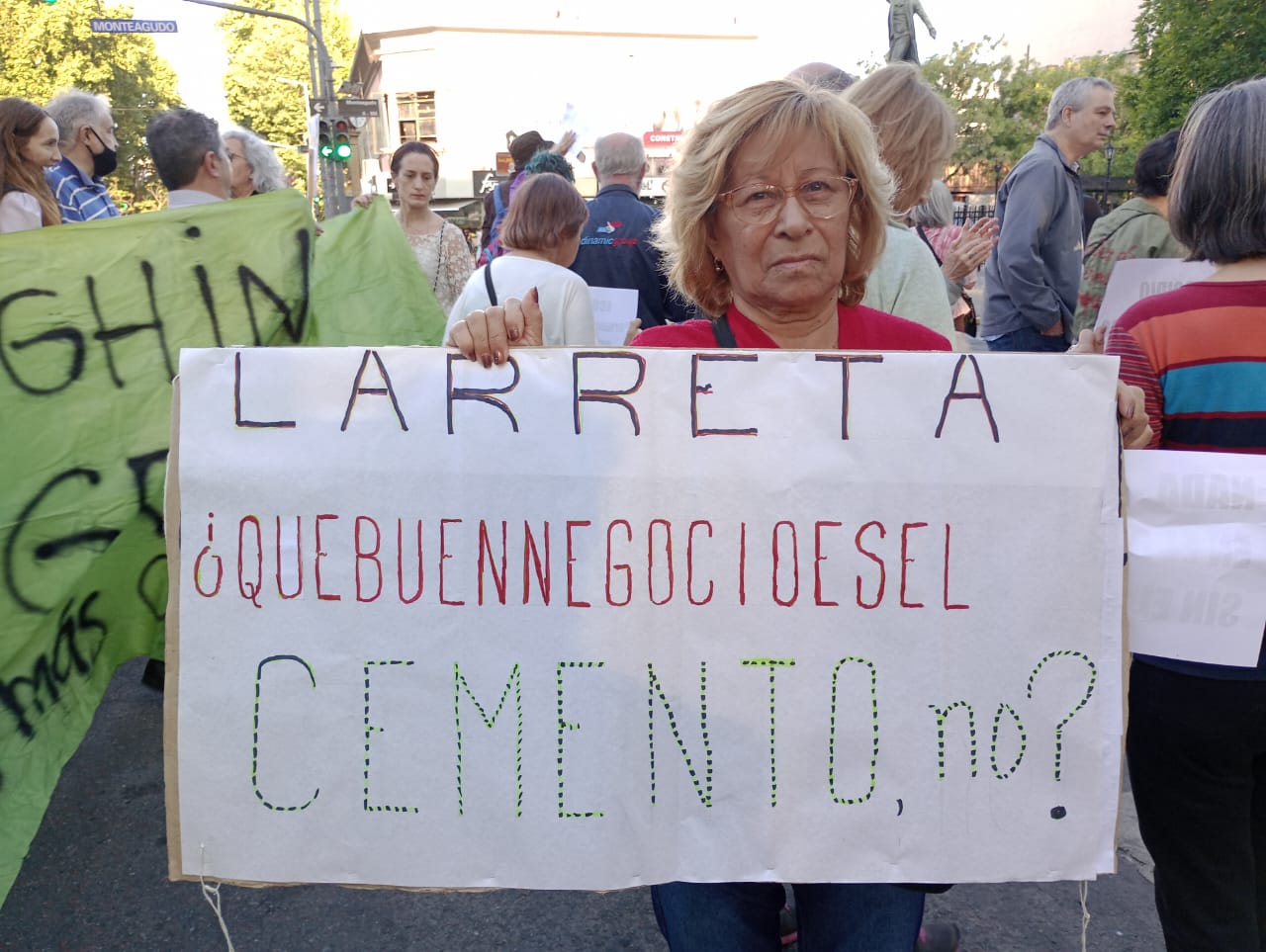 Vecinas y vecinos de Parque Patricios rechazan la propuesta de Larreta de instalar un memorial y exigen la preservación del Parque Ameghino