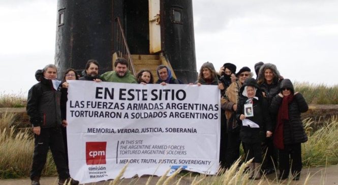 La película del viaje de la CPM a Malvinas se incorpora a la plataforma de Cinear