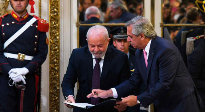 Debate sobre la moneda común o única para la región