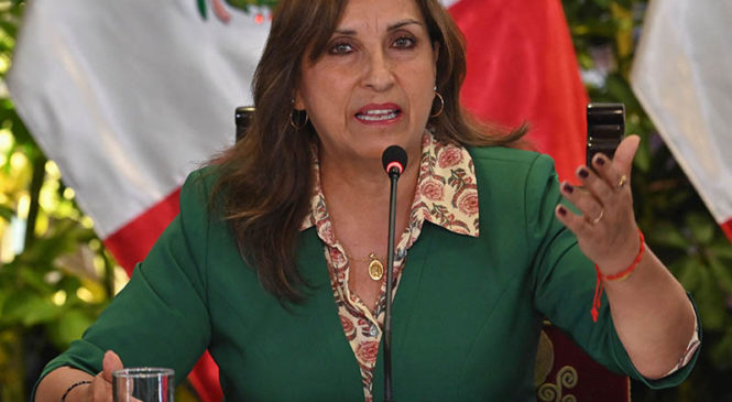 Perú: “¿En protesta de qué? No se está entendiendo qué están pidiendo”, dice la presidenta Dina Boluarte