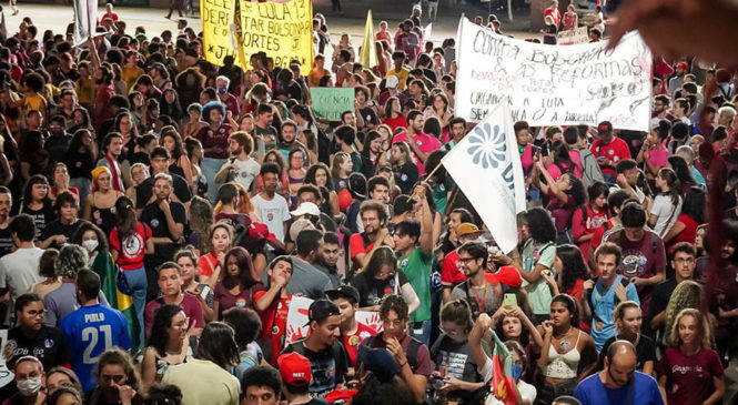Movimientos sociales movilizarán por la democracia en todo Brasil
