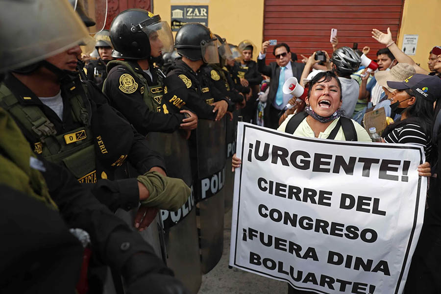 Perú: Sigue la crisis política y hay más de 60 personas asesinadas por la represión estatal